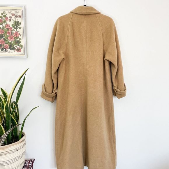 Vintage 70’s Denise Originals Mongolian camel hair lined tan trench coat medium - Picture 2 of 10